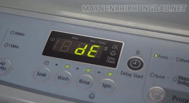 Máy giặt Samsung báo lỗi đèn hiển thị dE