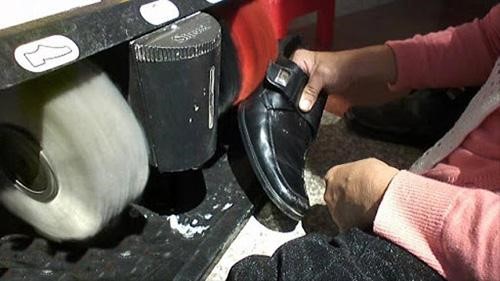 dụng cụ đánh giày từ lâu đã trở thành sản phẩm được nhiều người tin dùng